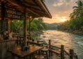 Warung Kopi Tepi Sungai